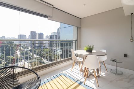 Studio para alugar com 35m², 1 quarto e sem vaga Studio para alugar com 35m², 1 quarto e sem vagaVaranda