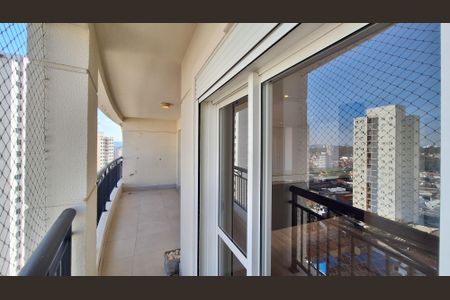 Varanda de apartamento para alugar com 3 quartos, 136m² em Vila Ipojuca, São Paulo