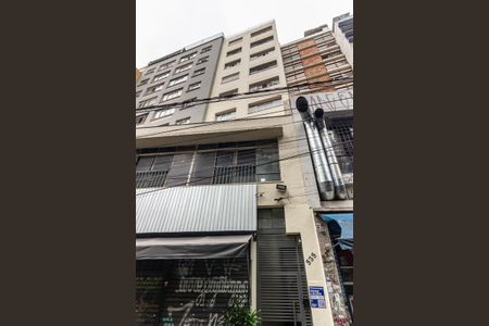 Apartamento à venda com 76m², 1 quarto e sem vaga Apartamento à venda com 76m², 1 quarto e sem vagaFachada