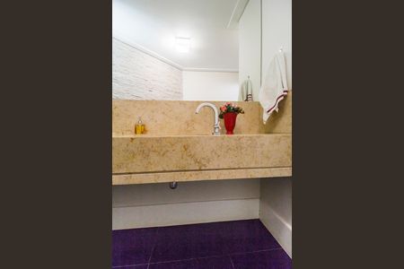 Casa de condomínio à venda com 800m², 4 quartos e 16 vagasLavabo