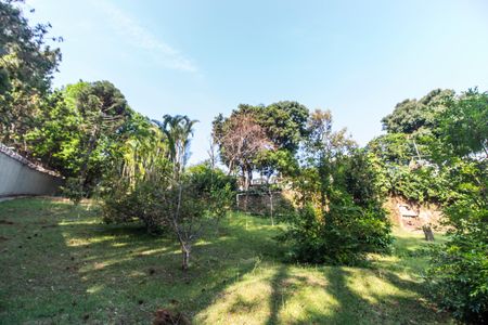Casa de condomínio à venda com 800m², 4 quartos e 16 vagasQuintal