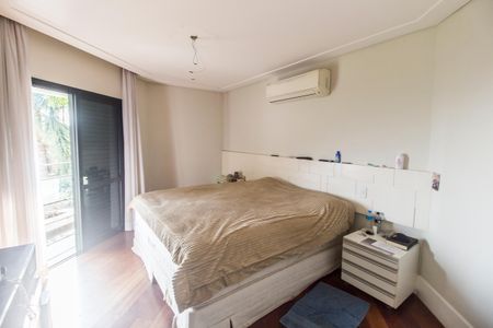 Casa de condomínio à venda com 800m², 4 quartos e 16 vagasSuíte 1