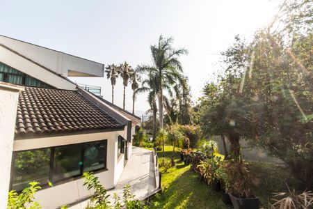 Casa de condomínio à venda com 800m², 4 quartos e 16 vagasQuintal