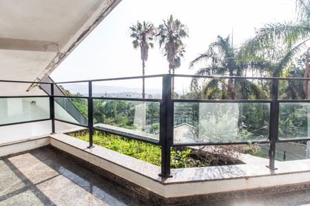 Casa de condomínio à venda com 800m², 4 quartos e 16 vagasVaranda Suíte 1