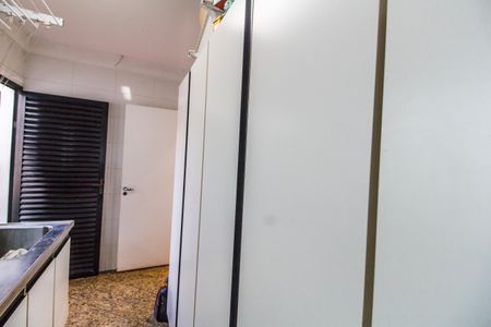 Casa de condomínio à venda com 800m², 4 quartos e 16 vagasÁrea de Serviço