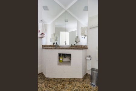 Casa de condomínio à venda com 800m², 4 quartos e 16 vagasBanheiro de Serviço