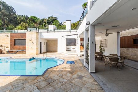 Casa de condomínio à venda com 800m², 4 quartos e 16 vagasVista da Sala