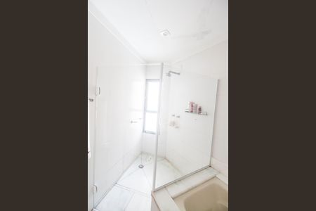 Casa de condomínio à venda com 800m², 4 quartos e 16 vagasBanheiro da Suíte 3