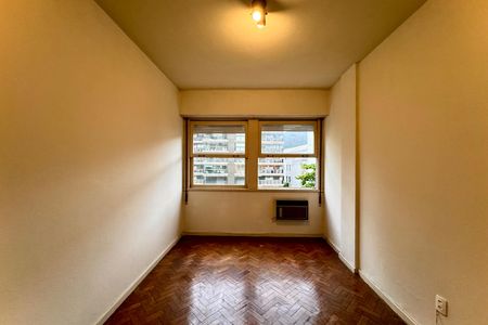 Apartamento para alugar com 131m², 3 quartos e 1 vaga Apartamento para alugar com 131m², 3 quartos e 1 vagaQuarto