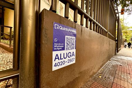 Apartamento para alugar com 131m², 3 quartos e 1 vaga Apartamento para alugar com 131m², 3 quartos e 1 vagaPlaca
