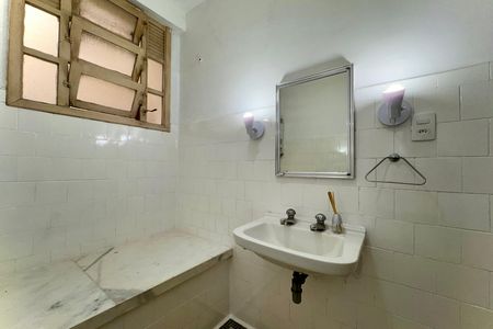 Apartamento para alugar com 131m², 3 quartos e 1 vaga Apartamento para alugar com 131m², 3 quartos e 1 vagaBanheiro social