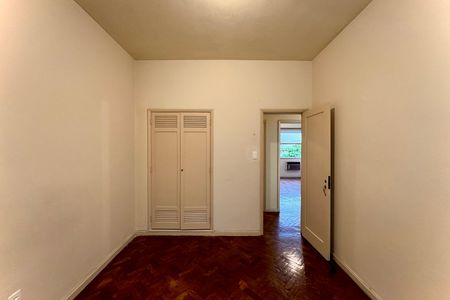 Apartamento para alugar com 131m², 3 quartos e 1 vaga Apartamento para alugar com 131m², 3 quartos e 1 vagaQuarto 3