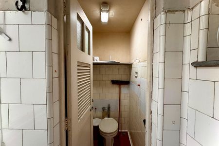 Apartamento para alugar com 131m², 3 quartos e 1 vaga Apartamento para alugar com 131m², 3 quartos e 1 vagaBanheiro de serviço