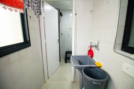 Apartamento para alugar com 79m², 2 quartos e 1 vagaÁrea de serviço