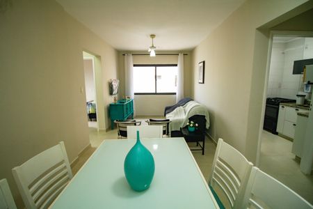 Sala de apartamento para alugar com 2 quartos, 79m² em Flórida, Praia Grande