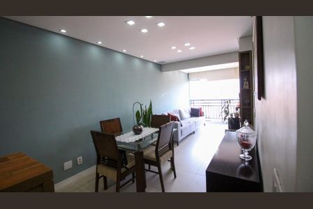 Apartamento à venda com 70m², 3 quartos e 2 vagasSala