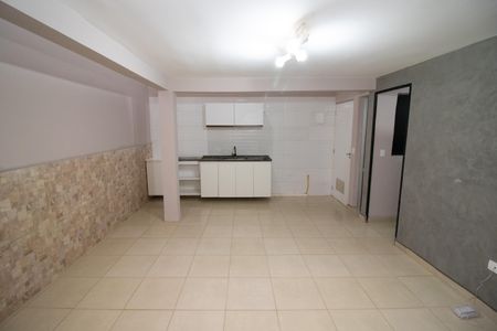 Sala/Cozinha de apartamento para alugar com 1 quarto, 45m² em Jardim Santa Barbara, Guarulhos