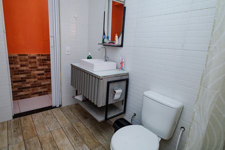 Casa para alugar com 1400m², 3 quartos e 5 vagasBanheiro social