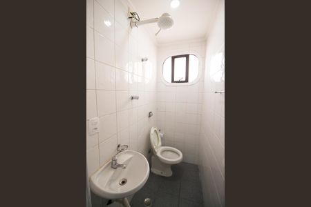 Apartamento para alugar com 120m², 3 quartos e 2 vagasBanheiro de serviço