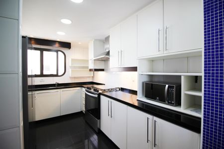 Apartamento para alugar com 120m², 3 quartos e 2 vagasCozinha