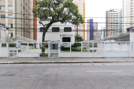 Apartamento para alugar com 120m², 3 quartos e 2 vagasFachada