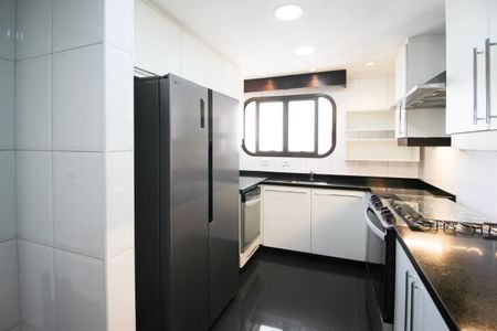 Apartamento para alugar com 120m², 3 quartos e 2 vagasCozinha