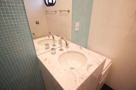 Apartamento para alugar com 120m², 3 quartos e 2 vagasBanheiro