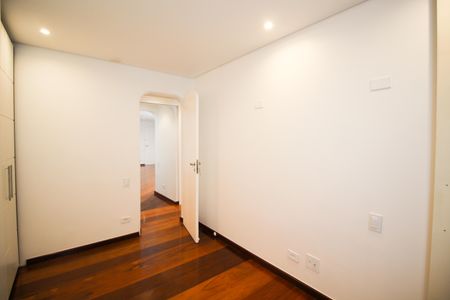 Apartamento para alugar com 120m², 3 quartos e 2 vagasQuarto 1