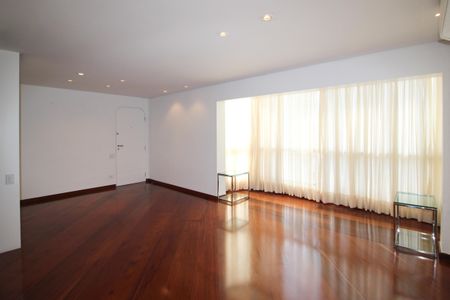 Apartamento para alugar com 120m², 3 quartos e 2 vagasSala