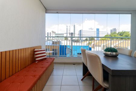 Apartamento à venda com 58m², 2 quartos e 1 vagaVaranda