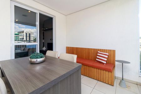 Apartamento à venda com 58m², 2 quartos e 1 vagaVaranda