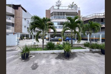 Apartamento para alugar com 80m², 2 quartos e 1 vaga Apartamento para alugar com 80m², 2 quartos e 1 vagaFachada