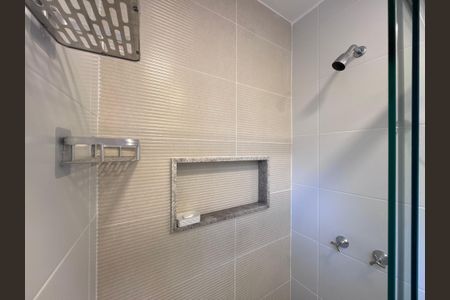 Apartamento para alugar com 80m², 2 quartos e 1 vaga Apartamento para alugar com 80m², 2 quartos e 1 vagaBanheiro da Suíte