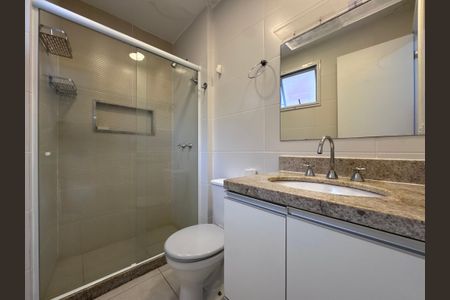 Apartamento para alugar com 80m², 2 quartos e 1 vaga Apartamento para alugar com 80m², 2 quartos e 1 vagaBanheiro da Suíte