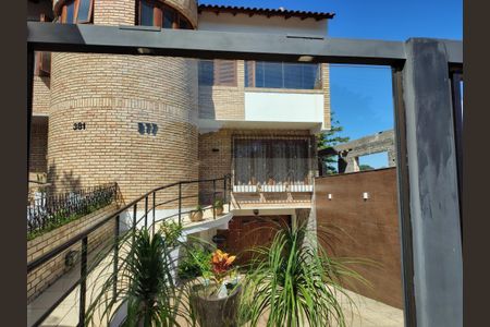 Casa à venda com 434m², 4 quartos e 3 vagasFachada