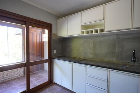 Cozinha e Área de Serviço de casa para alugar com 4 quartos, 434m² em Ipanema, Porto Alegre