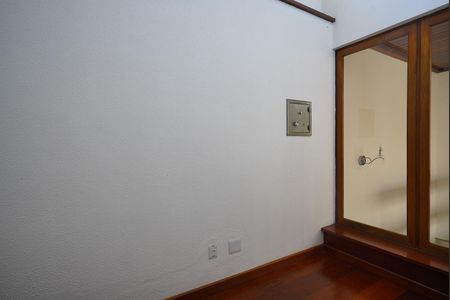 Casa à venda com 434m², 4 quartos e 3 vagasCorredor