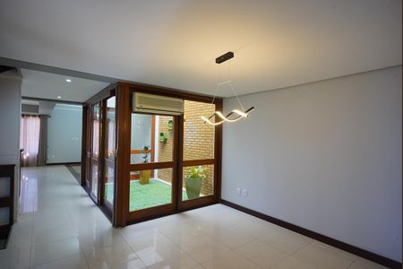 Sala de casa para alugar com 4 quartos, 434m² em Ipanema, Porto Alegre