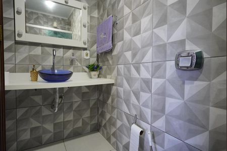 Casa à venda com 434m², 4 quartos e 3 vagasBanheiro de serviço 