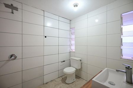 Casa à venda com 125m², 4 quartos e 2 vagasBanheiro Suíte 2