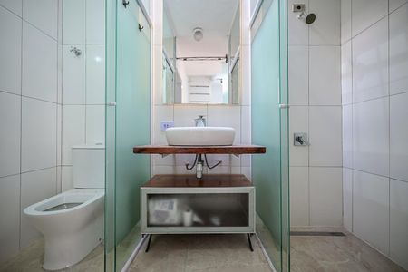 Casa à venda com 125m², 4 quartos e 2 vagasBanheiro