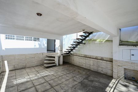 Casa à venda com 125m², 4 quartos e 2 vagasGaragem
