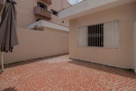 Casa para alugar com 109m², 2 quartos e 1 vagaQuintal
