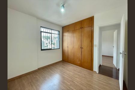Quarto de apartamento para alugar com 2 quartos, 60m² em Carmo, Belo Horizonte