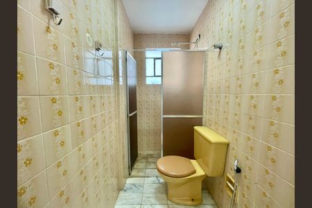 Apartamento para alugar com 60m², 2 quartos e 1 vaga Apartamento para alugar com 60m², 2 quartos e 1 vagaBanheiro social