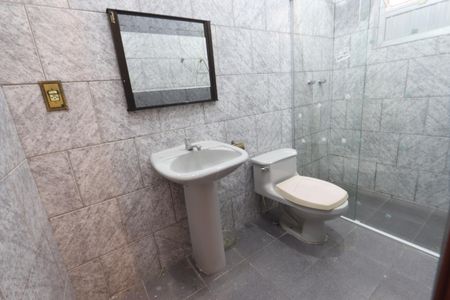 Casa para alugar com 300m², 3 quartos e 3 vagasBanheiro da Suíte 2