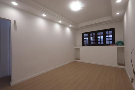 Casa para alugar com 300m², 3 quartos e 3 vagasSala