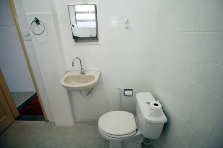 Apartamento para alugar com 60m², 3 quartos e sem vagaBanheiro