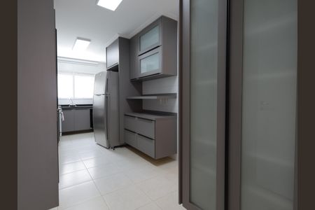 Apartamento para alugar com 201m², 4 quartos e 3 vagasCozinha