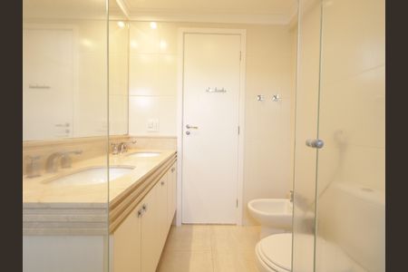 Apartamento para alugar com 201m², 4 quartos e 3 vagasBanheiro da Suíte 2